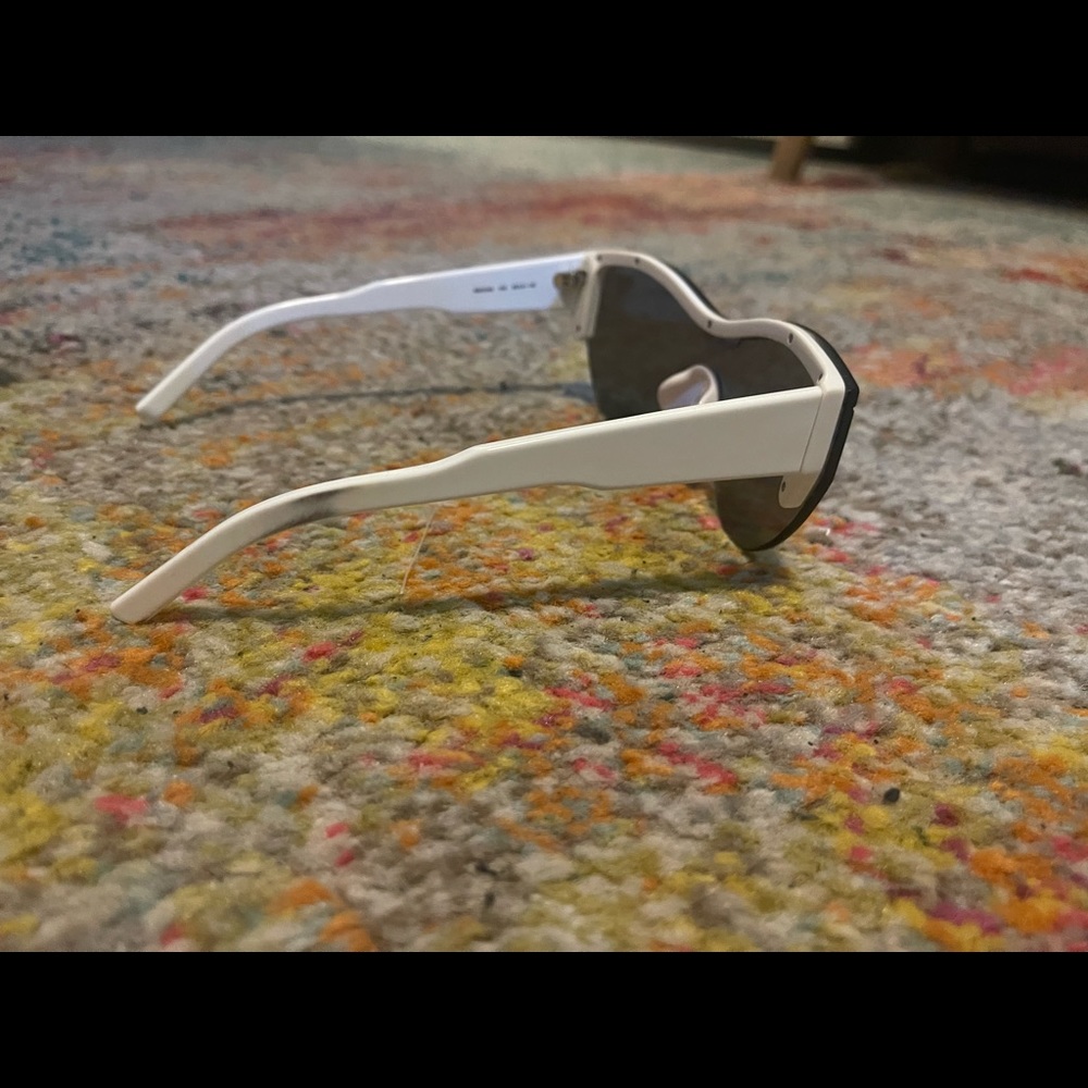 Balenciaga Cat Eye Sunglasses - Picture 2 of 3